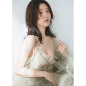 志崎樺音1st写真集「タイトル未定(仮)」