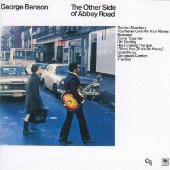 George Benson（ジョージ・ベンソン）｜モントルー・ジャズ・フェスティヴァルでの伝説のステージの模様を収録したDVD+2CD『Live at  Montreux 1986』 - TOWER RECORDS ONLINE