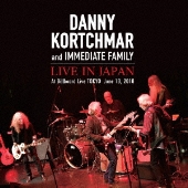 Immediate Family（イミディエイト・ファミリー）｜Danny Kortchmar（ダニー・コーチマー）擁するバンドが新作『TURN IT  UP TO 10』をリリース - TOWER RECORDS ONLINE