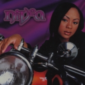 ニヴェア＜期間限定特別価格盤＞