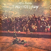 Neil Young（ニール・ヤング）｜大ヒット作『HARVEST』に伴う