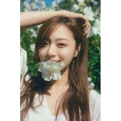 梅澤美波（乃木坂46）、2nd写真集発売決定 - TOWER RECORDS ONLINE