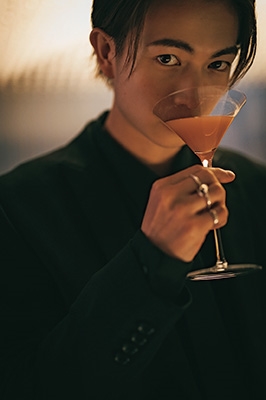 綱啓永ファースト写真集繋がり 綱啓永ファースト写真集繋がり