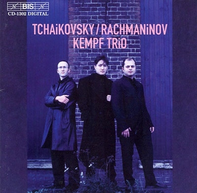 ケンプ・トリオ/チャイコフスキー: ピアノ三重奏曲 「偉大な芸術家の思い出に」、ラフマニノフ: 悲しみの三重奏曲第1番