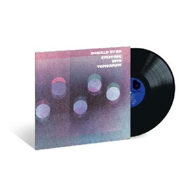 Stepping Into Tomorrow＜限定盤＞