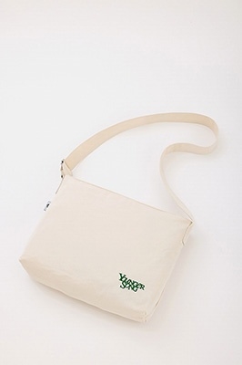 Younger Song Big Shoulder Bag Book[9784299056726]