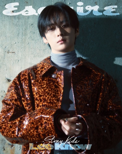 Esquire KOREA 2025年8月号＜A_LEE KNOW (Stray Kids)＞