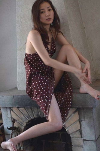 高田里穂写真集 『素描』