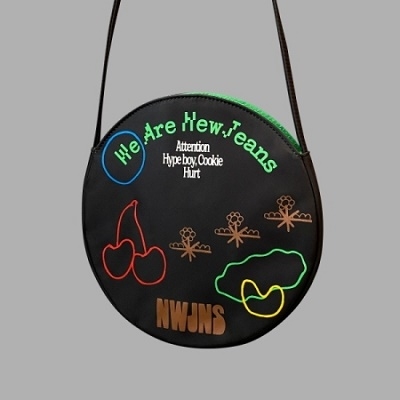 NewJeans/New Jeans: 1st EP (Bag (Black) Ver.)(Limited Edition) ［CD+GOODS］＜ 限定盤＞