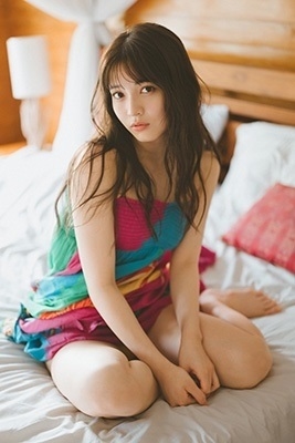 黒嵜菜々子1st写真集 おとななこ。おさななこ。 黒嵜菜々子1st写真集 おとななこ。おさななこ。