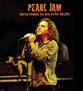 Pearl Jam/Spartan Stadium, San Jose, CA, Nov. 4th, 1995[RSB10073]