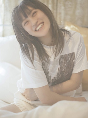 アンジュルム佐々木莉佳子卒業記念フォトブック「girasol」 アンジュルム佐々木莉佳子卒業記念フォトブック「girasol」