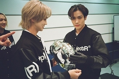 THE RAMPAGE2冊組フォトブック『WE R』