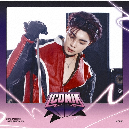 ICONIK ［CD+ブックレット+ソロセルカフォトカード+スクエアカード&シークレットステッカーセット］＜ソロ盤 (PARK GUN WOOK ver.)＞
