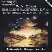 Mozart: Eine Kleine Nachtmusik, Divertimenti K 136, 137, 138